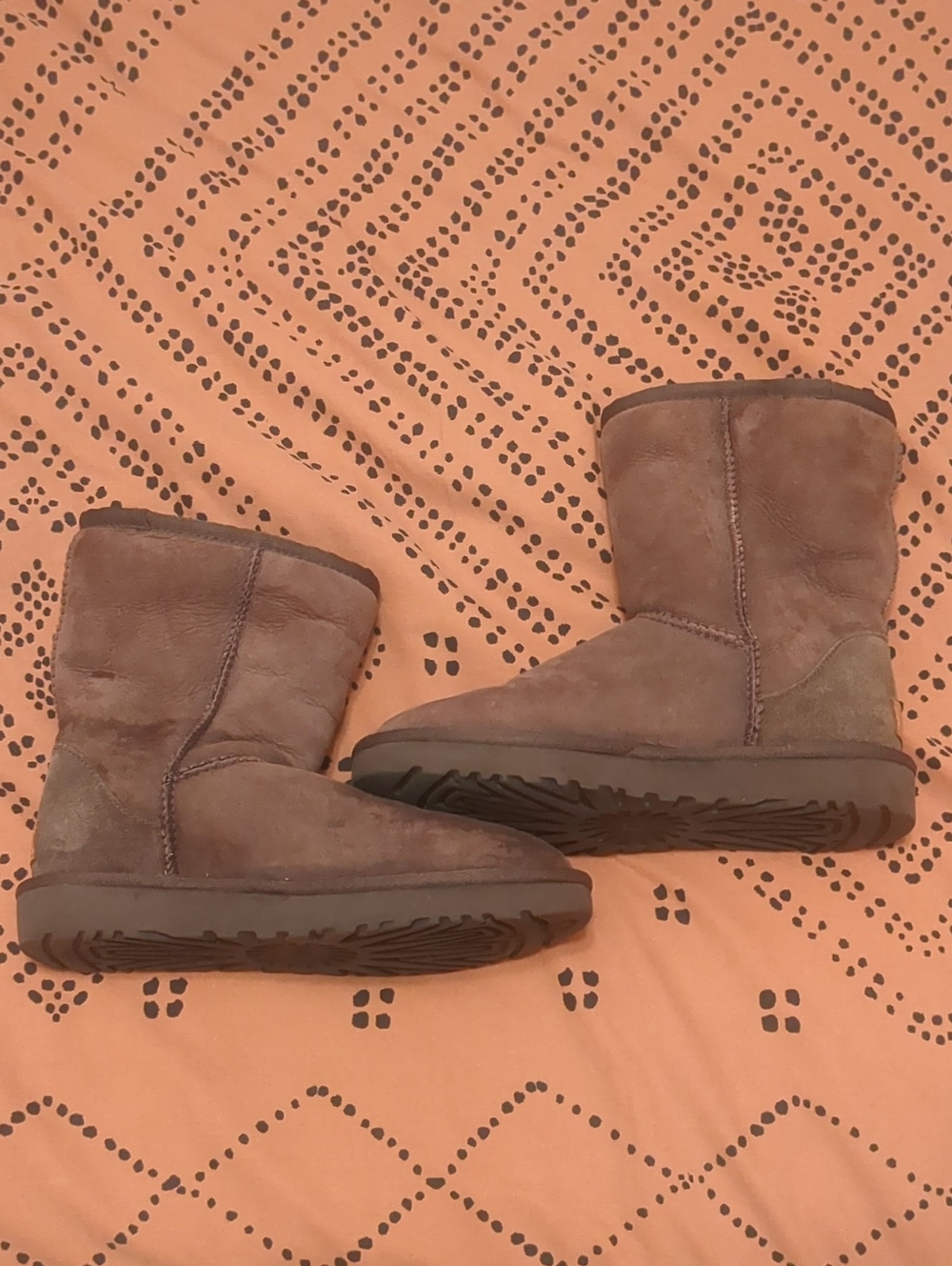 Ugg Boots Short Chestnut Brown Women's 6